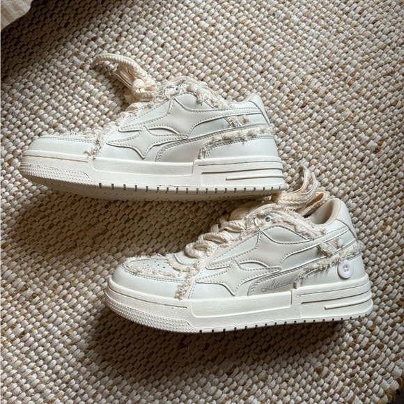 💫 AELFRIC EDIN SNEAKERS 💫 - Picture 2 of 6